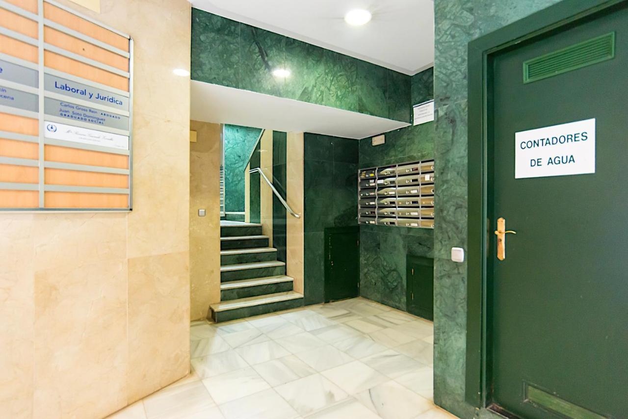 Rooms Young People Only, Soho Citycenter Malaga Exterior photo